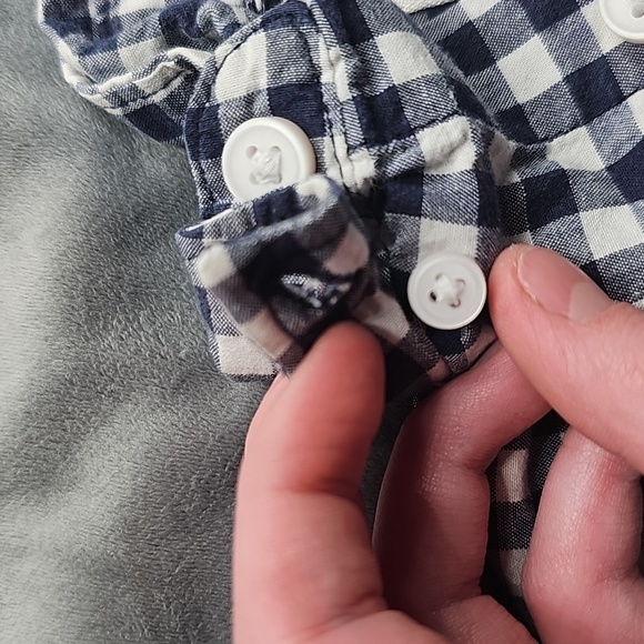 E Shirt Size 4 - Picture 7 of 7